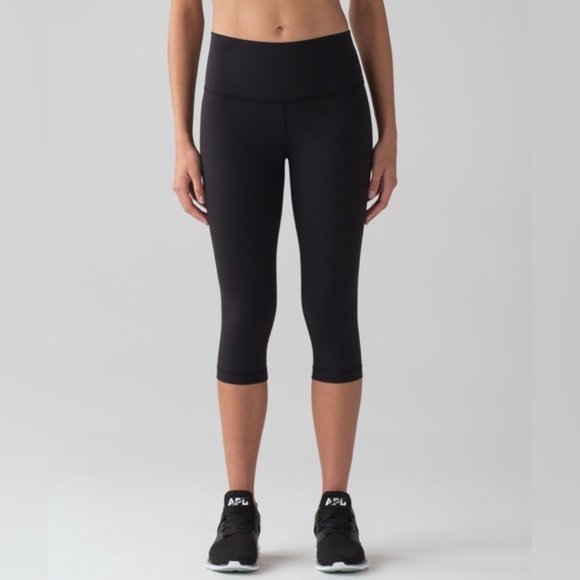 lululemon athletica Pants - Lululemon Wunder Under Hi-Rise 1/2 Tight Full-On Luxtreme 17 Black Size 6